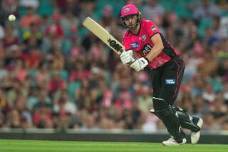 Big Bash League: James Vince star as Sydney Sixers wins over Brisbane Heat