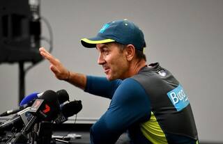 VIDEO: Justin Langer turned grumpy over journalist when asked about Glenn Maxwell’s omission from Test