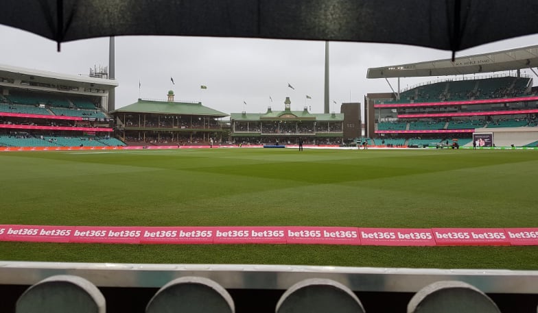 4th Test: Rain, bad light combine to delay start of day four at the SCG