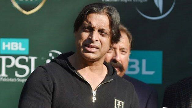 Shoaib Akhtar slams Sarfaraz Ahmed for racist comments