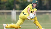 Women’s Big Bash League: Beth Mooney scores 102 as Brisbane Heat beat Sydney Thunder by 3 wickets