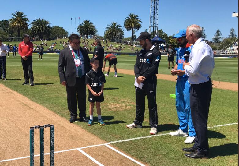 1st ODI: New Zealand bat, Santner returns; India recall Kuldeep and Rayudu
