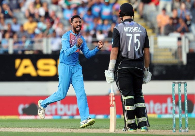 Umpires under scanner after Daryl Mitchell given lbw despite inside edge and DRS