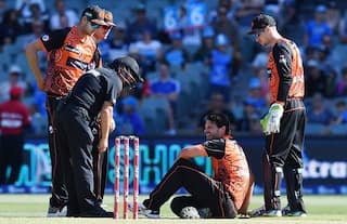 Big Bash League: Nathan Coulter-Nile taken to hospital after ‘bad bout of vertigo’