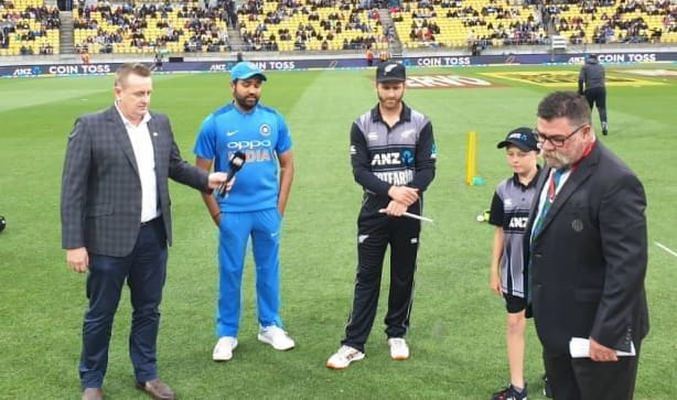 1st T20I: India pick Rishabh Pant and Krunal Pandya, opt to bowl