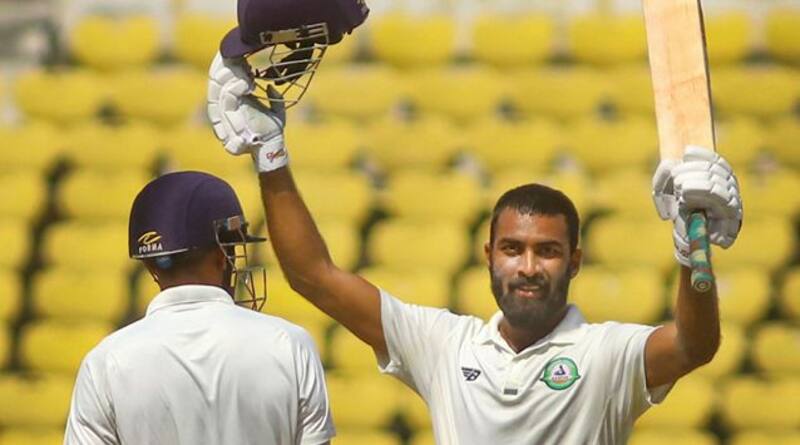 Akshay Karnewar&acirc;s 102 off 133 balls, Vidarbha took a game-setting lead of 95 runs over Rest of India, before claiming two ROI wickets to gain the upperhand in Irani Cup 