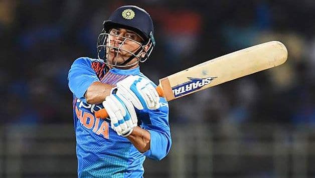 Vizag surface tough even for player like him: Maxwell defends Dhoni