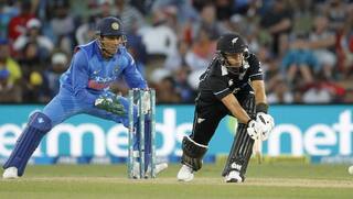 MS Dhoni pulls off a ridiculous run-out to leave James Neesham stunned in India vs New Zealand 5th ODI