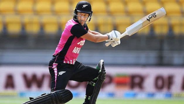 1st T20: Devine fifty, Martin burst take New Zealand women to 159/4 against India