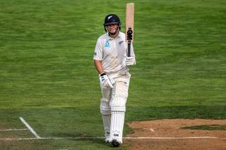 Ross Taylor, Henry Nicholls push New Zealand to 372/3 at tea