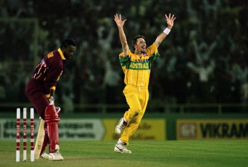 Damien Fleming bowls Courtney Walsh to put Australia in the World Cup final.
