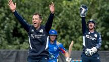 Scotland cricketer Con de Lange dies aged 38 after brain tumour