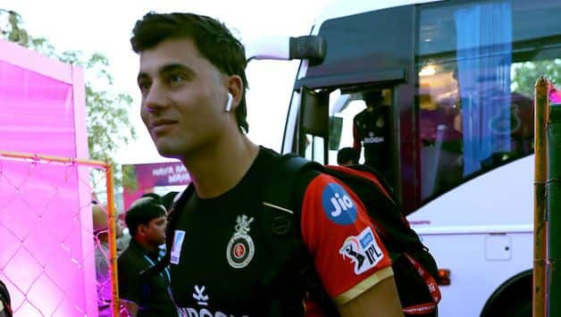 Rajasthan Royals opt to bowl, Marcus Stoinis debuts for RCB