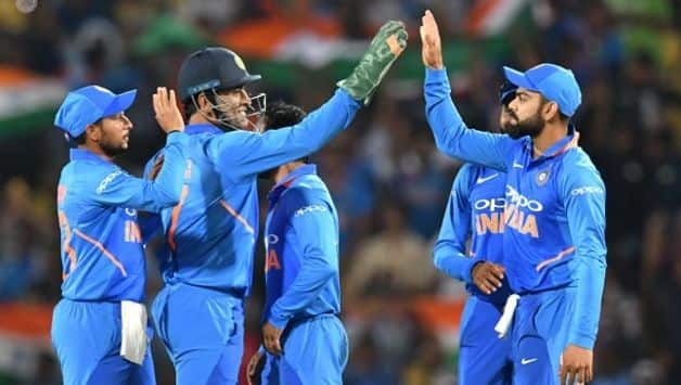 ‘If somebody is late, everyone will pay Rs 10,000 fine’ – MS Dhoni’s unique way to ensure punctuality
