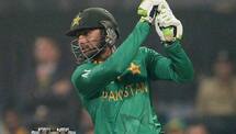 Shoaib Malik joins Pakistani squad after ten-day break; Set to play 2nd ODI against England