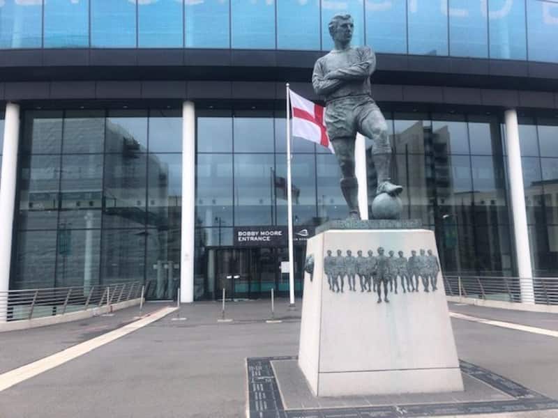 Statue of Bobby Moore, Wembley