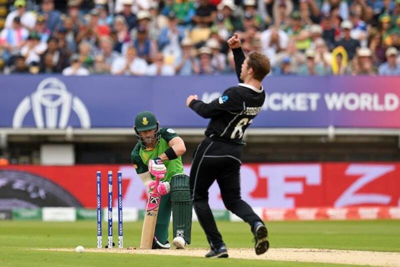 Faf du Plessis bowled Lockie Ferguson