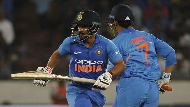 Kedar Jadhav and MS Dhoni ians