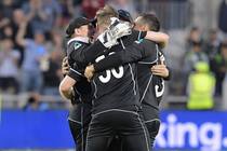 New Zealand overcome brave Brathwaite to remain unbeaten and go top