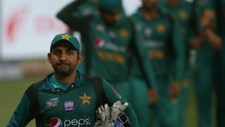 Sarfaraz Ahmed warns team to be ready to face Defamation in Pakistan
