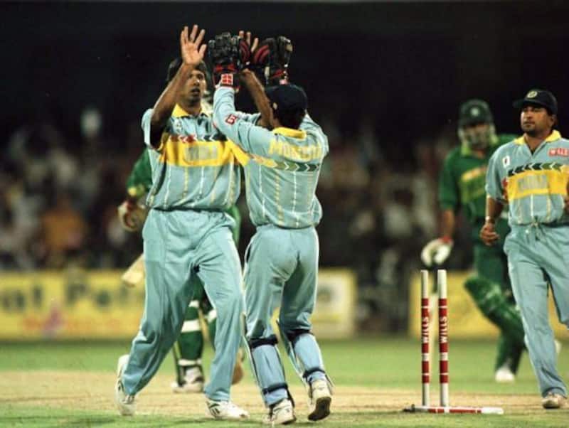 Venkatesh Prasad, Anil Kumble. India vs Pakistan, India, Pakistan, 1996 Wills World Cup
