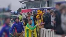 David Warner gave his Player of the Match award to a young Australia fan