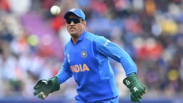Fans hit out at ICC for objecting to MS Dhoni wearing gloves with Special Forces’ insignia