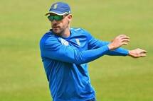 Cricket World Cup 2019: MS Dhoni removes Army insignia from gloves in keeping with ICC order