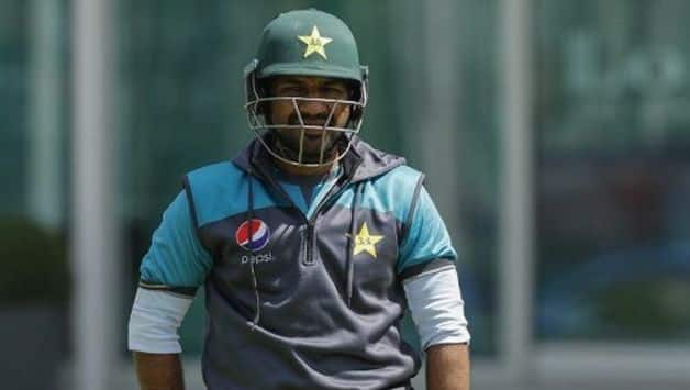 Sarfraz Ahmed urges angry Pakistan fans to stop World Cup abuse