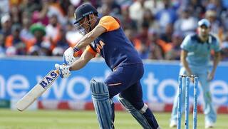 Put pressure on KL Rahuls, rather than MS Dhoni to deliver: Sanjay Manjrekar
