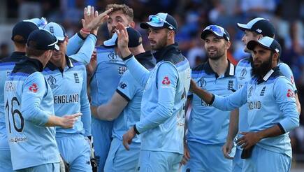 England flourish on India’s rare off day