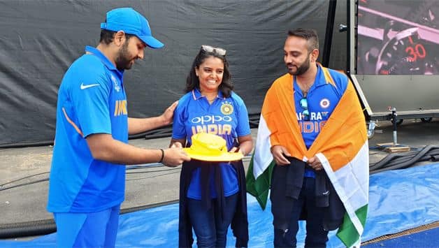 Cricket World Cup 2019: Rohit Sharma presents injured fan with autographed hat