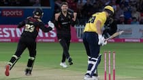 Vitality T20 Blast: Colin Ackermann takes 7/18 to set T20 bowling record as Leicestershire Foxes win