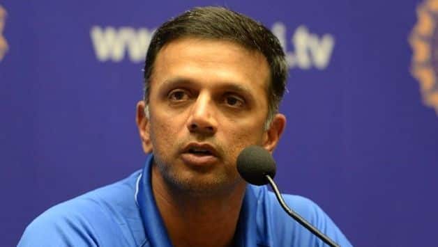 Rahul Dravid gets notice for conflict of interest
