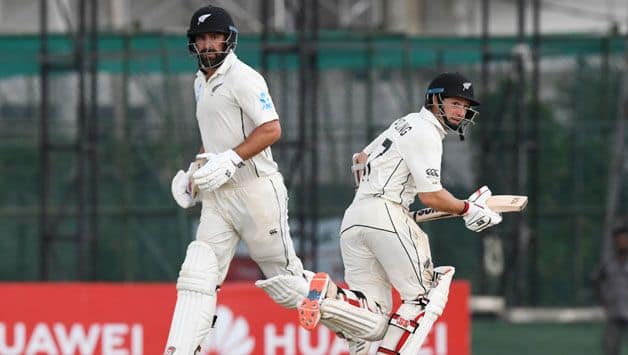 Watling and de Grandhomme’s fifties lift New Zealand