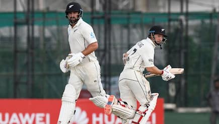 Watling and de Grandhomme’s fifties lift New Zealand