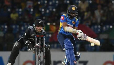 Niroshan Dickwella, Avishka Fernando guide Sri Lanka to 161/0