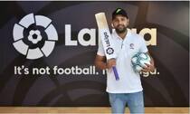 Ishant sharma is a zlatan ibrahimovic in indian cricket team ms dhoni is the number one football player rohit sharma 3876144