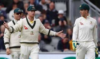 Former Australia Captain Ian Chappell Slams Steve Smith For His On-Field Actions During Day-Night Test Versus Pakistan, Says Hate to See Smith ‘White-Anting’ Skipper Tim Paine