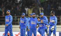 India vs Australia 2020, 2nd ODI: India Bounce Back in Rajkot, Defeat Australia by 36 Runs to Level Series 1-1