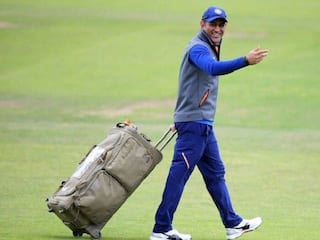 MS Dhoni Begins Practicing With Jharkhand Ranji Team on The Day of Being Axed From BCCI’s Central Contracts List
