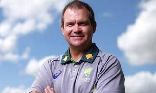 Matthew Mott extended his contract as head coach of the Australian women’s team