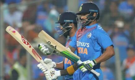 Indvsl 3rd t20 sri lanka restricts india to 201 6 despite kl rahul shikhar dhawans half century 3905626