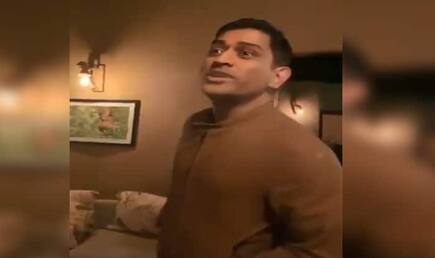 Mahendra singh dhoni accused wife sakshi dhoni of stealing viral news 3929538