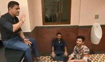MS Dhoni, Parthiv Patel Sing Famous Bollywood Number Inside Toilet, Video Goes Viral | WATCH