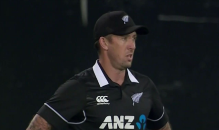 New zealand upset with injured players fielding coach luke ronchi field in auckland odi 3936741