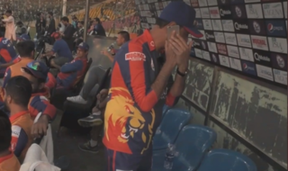 Dean jones explains the photo showing mobile phone being used in dugout during the karachi kings versus peshawar zalmi 3950676