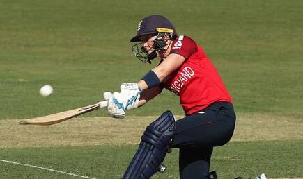 ICC Women’s T20 World Cup: Heather Knight Becomes First Women Cricketer to Registers Centuries in All Three Formats as England Rout Thailand