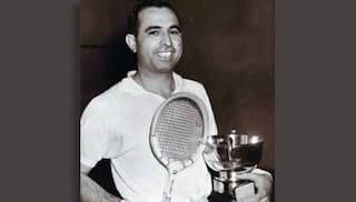 Pakistans legendary squash player azam khan dies due to coronavirus 3985476
