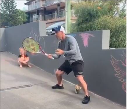 Watch: David Warner practice one hand catching with a tennis ball during isolation